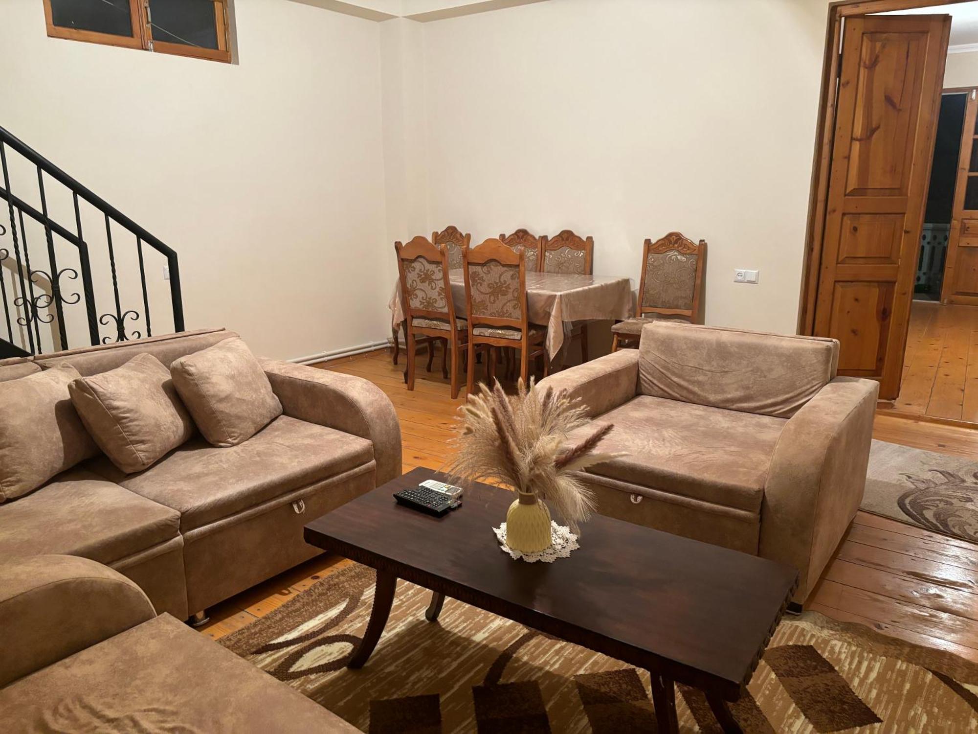 Mirzahouse בית נופש טביליסי
